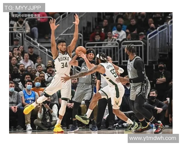 雄鹿队客场不敌篮网队，战术调整成关键