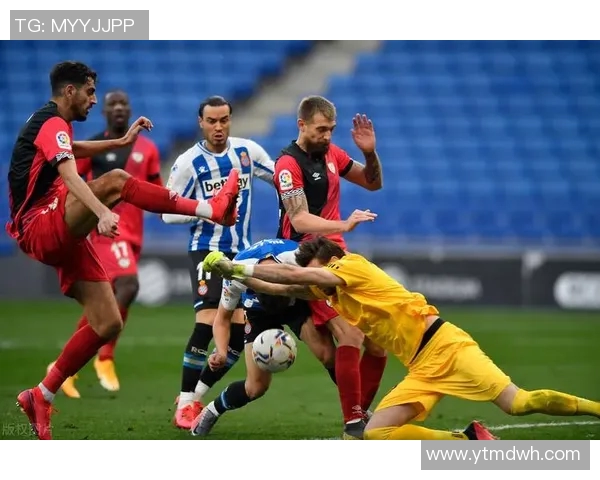 西班牙人队长受伤，恐将缺席关键战役