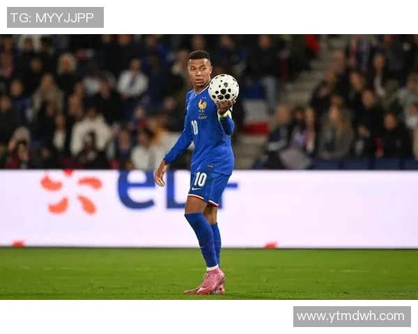 姆巴佩领衔法国队冲击世界杯冠军前景分析与个人表现探讨 姆巴佩领衔法国队冲击世界杯冠军前景分析与个人表现探讨