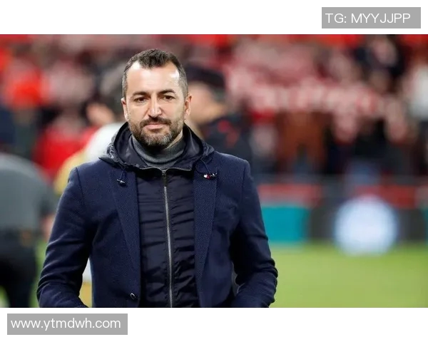 西班牙人主帅因赛季表现不佳被解雇，球队未来走向引发关注