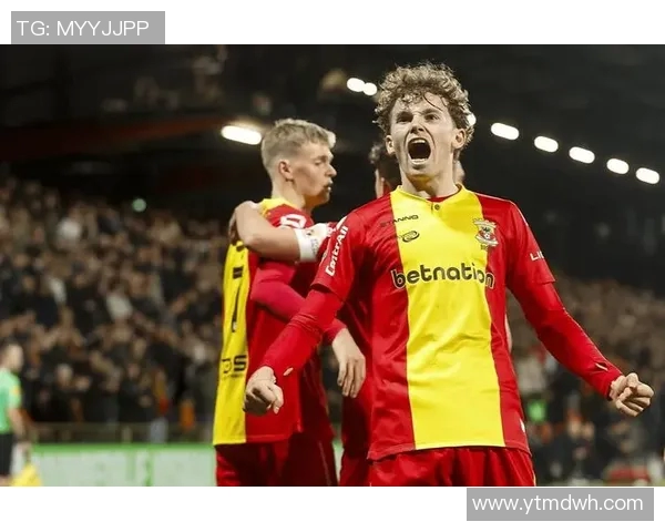 前进之鹰与阿尔克马的激烈对决揭示足球战术与团队精神的完美结合 前进之鹰与阿尔克马的激烈对决揭示足球战术与团队精神的完美结合